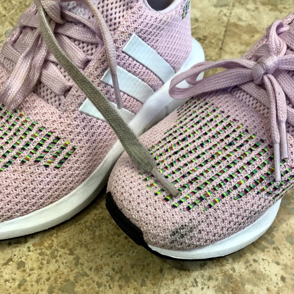 ‼️SOLD‼️🏃♀️ Adidas Pink & White Swift Runs - Picture 7 of 8